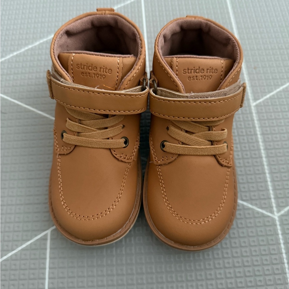 Striderite high top boot